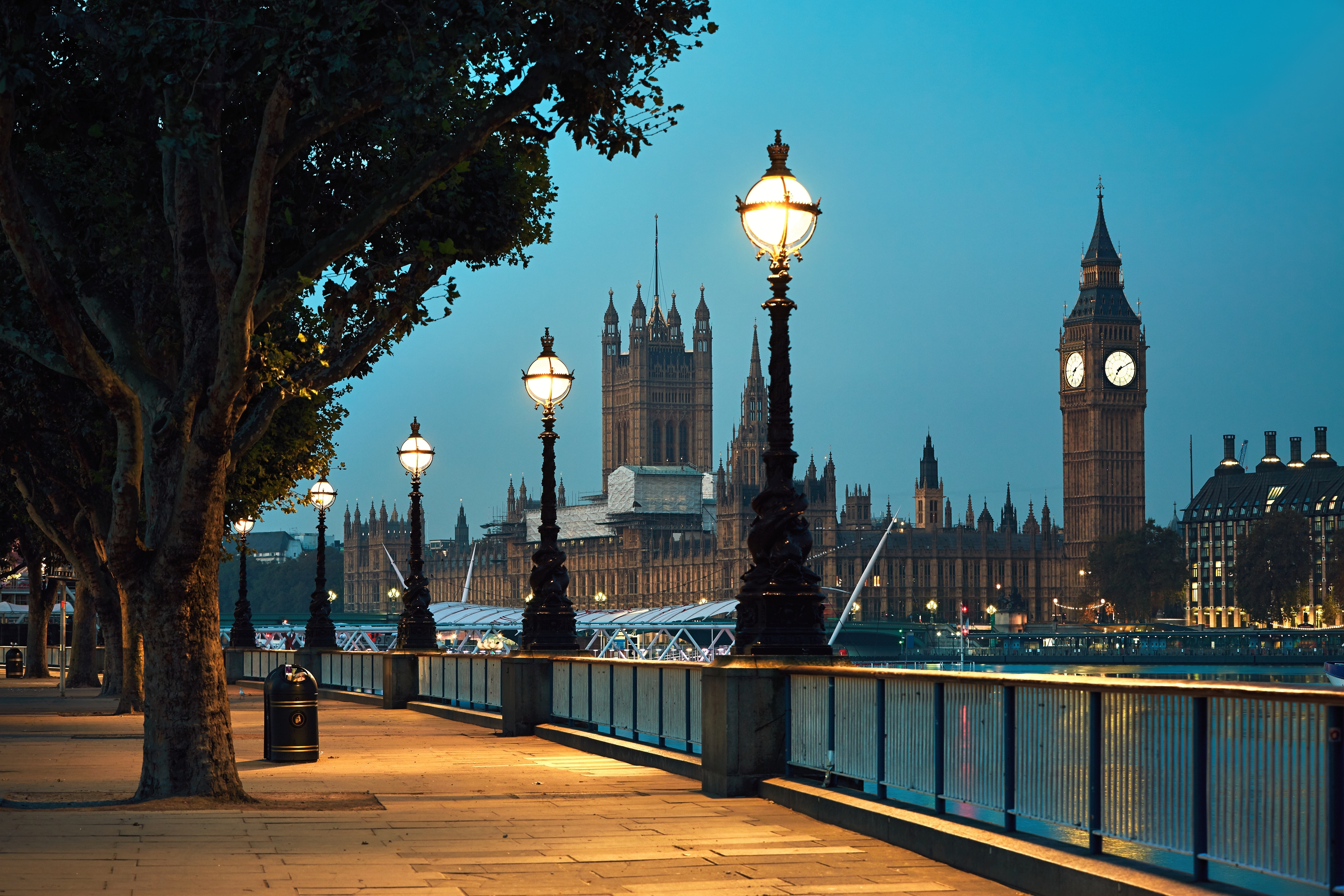 London skyline at dusk