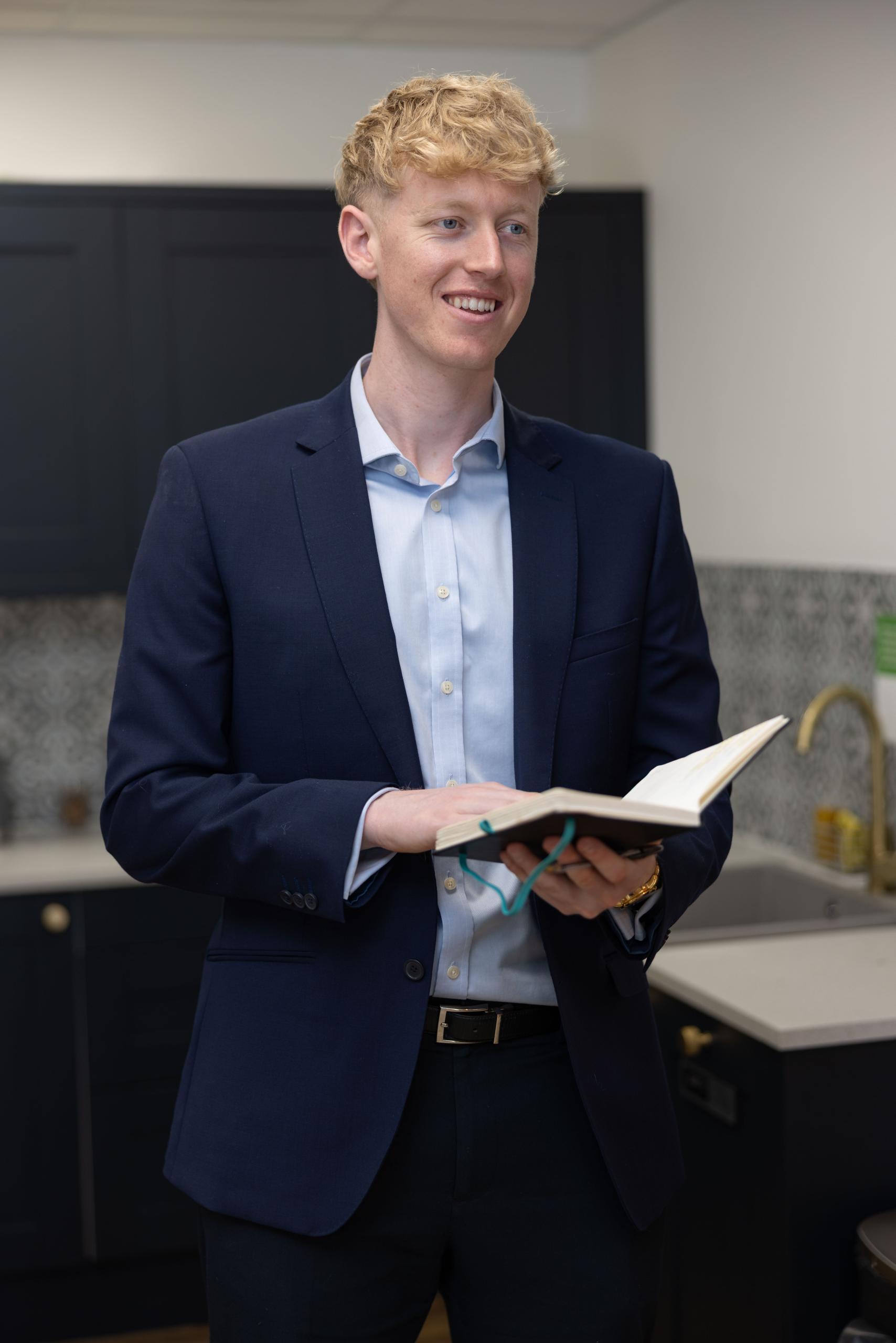 Agent in a valuation