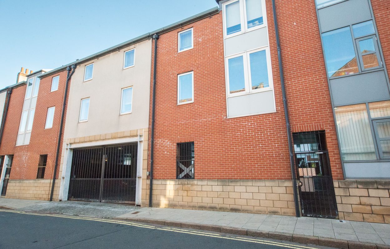35 Kingston Square: £4,000 over launch in record time
