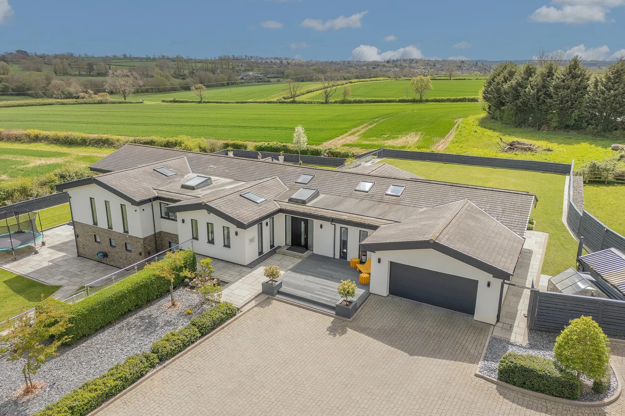 Fine and Country: Luxury Homes. Premium Marketing.