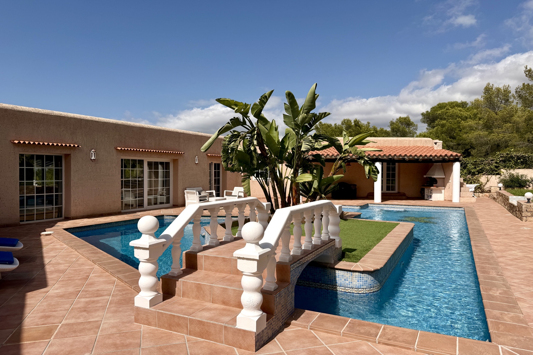 Charming 5 Bedroom, 5 Bathroom Mediterranean Villa with Guest Apartment Nestled in the Peaceful Benimussa Countryside in San Agusti De Vedra,Guide Price €2,950,000