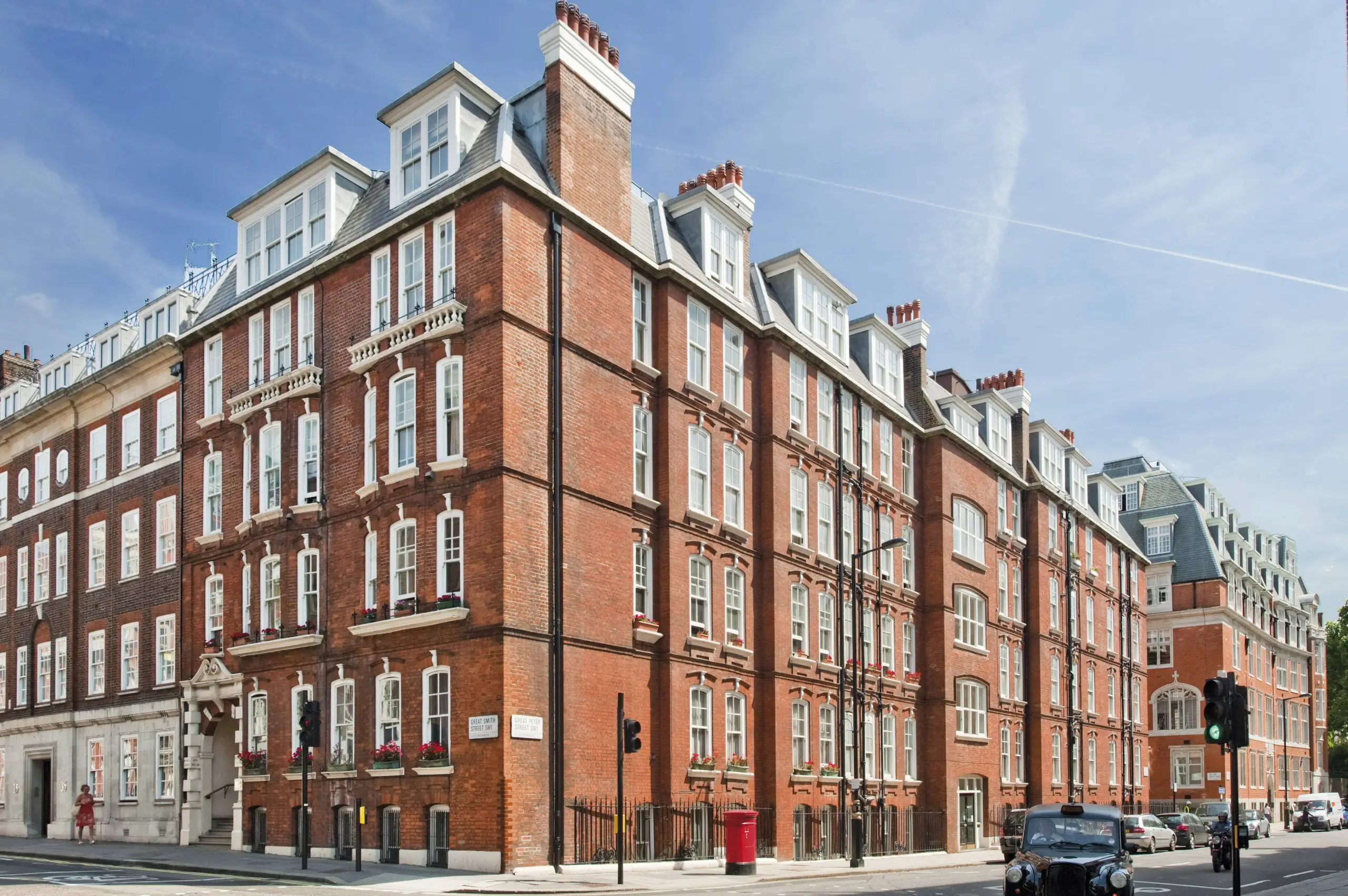 Leasehold and share of freehold: what London flat buyers should understand