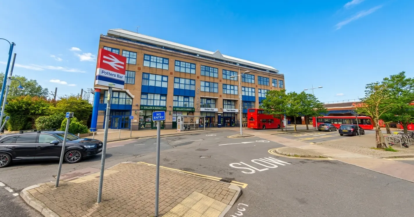 Potters Bar Train Station