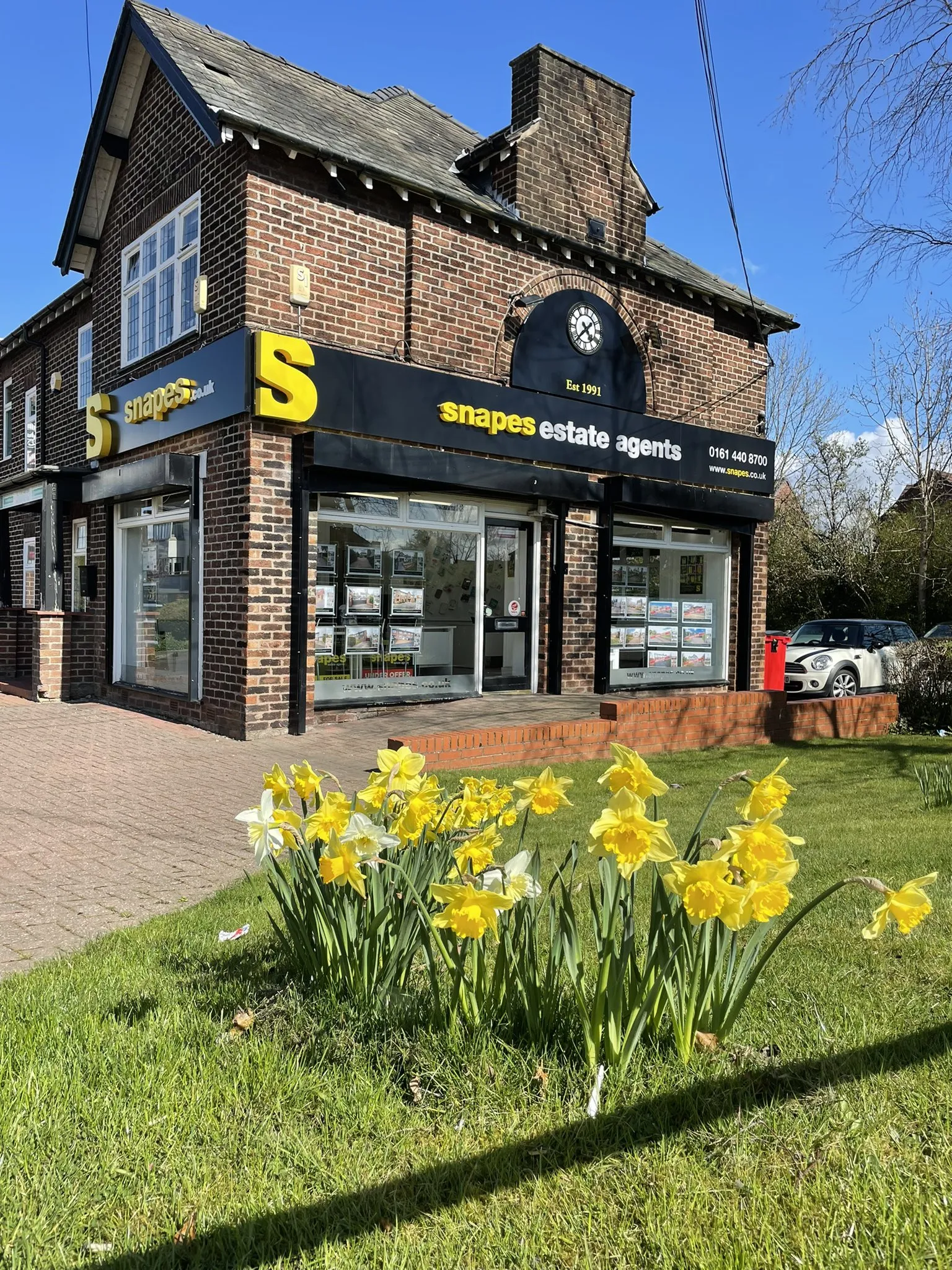 Picture of maple house, our bramhall office.