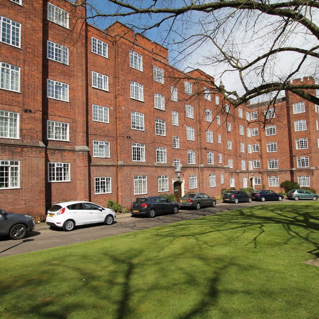 Leicester - % of properties that are flats / apartments