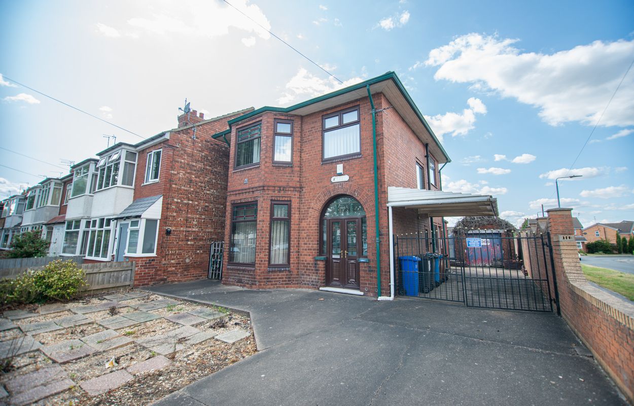 172 Boothferry Road: Selling something unique